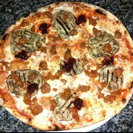 Pizzeria Village Pub