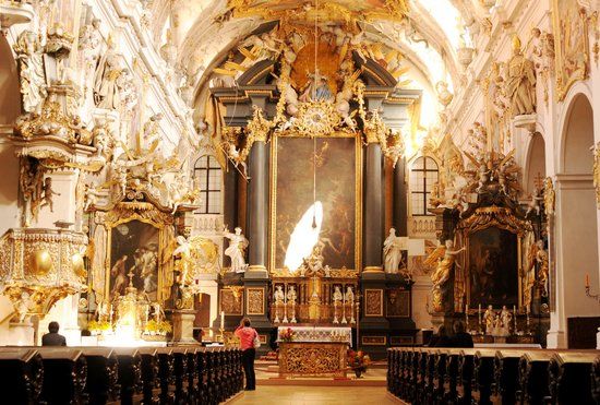 Palace Museum with Saint Emmeram Cloisters and Carriage Museum