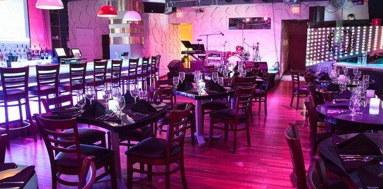 Arena Restaurant & Lounge