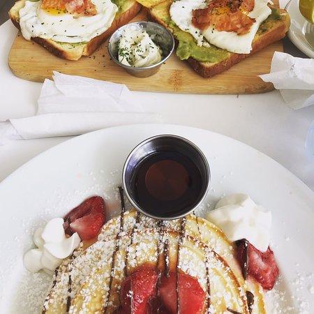 Al Pan, Pan Y Al Vino