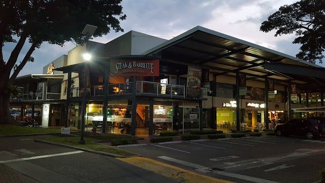 Einkaufszentrum Momentum Lindora