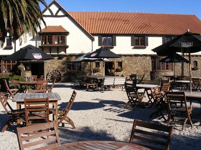 The Honest Lawyer Country Pub