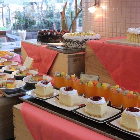 Cafe de Nimes Restaurant