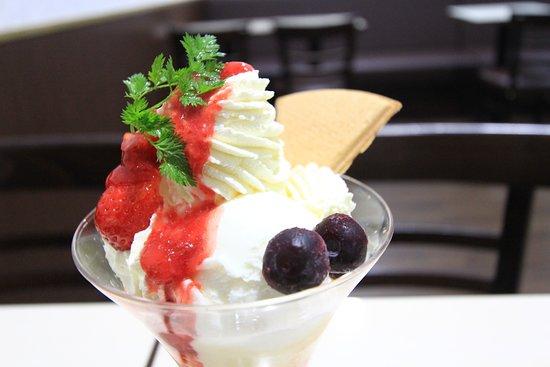 Yukijirushi Parlor Sapporo Honten