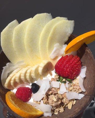 SAVAGE - Brunch & Bowls