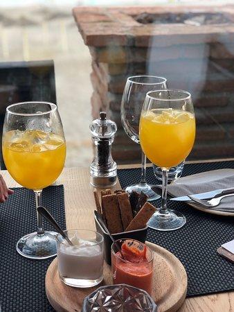 La Vista Beach by Frank Rosin