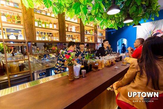 Uptown - Bar & Kitchen