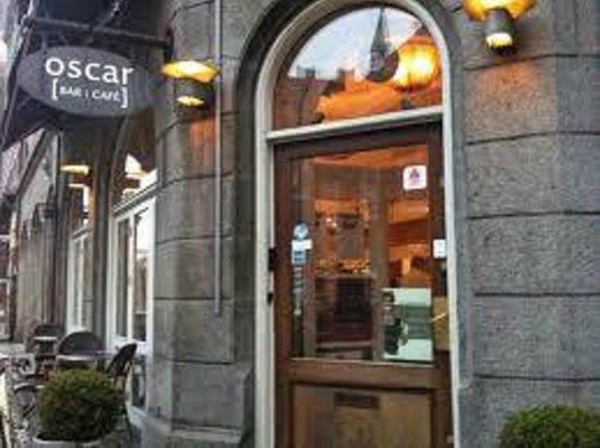 Oscar Bar Cafe