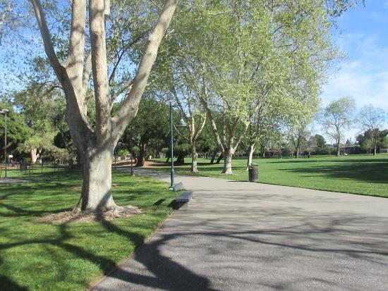 Rengstorff Park & Pool