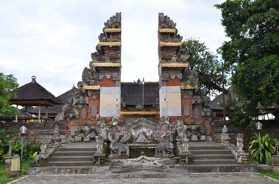 Temple Pura Penataran Sasih
