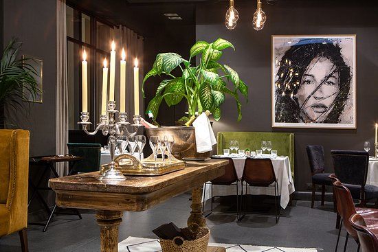 City Bar & Restaurant