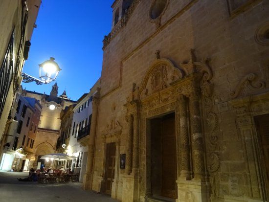 Sala Municipal de Exposiciones del Roser