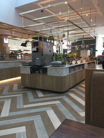 Food Chain Cafe and Grill